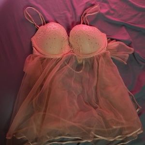 VS lingerie top, never worn.